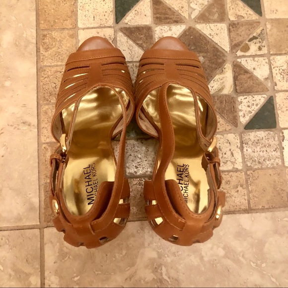 MICHAEL Michael Kors Tan Platform Sandals 8 1/2! - Picture 6 of 8